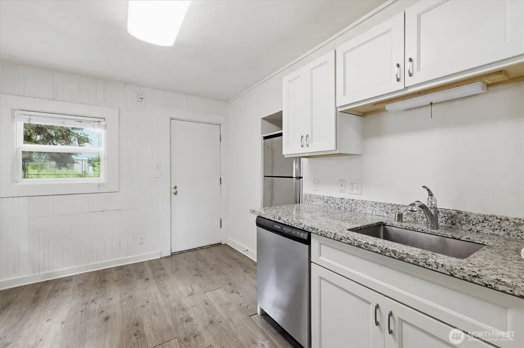 10035 17th Avenue SW Seattle WA 98146
