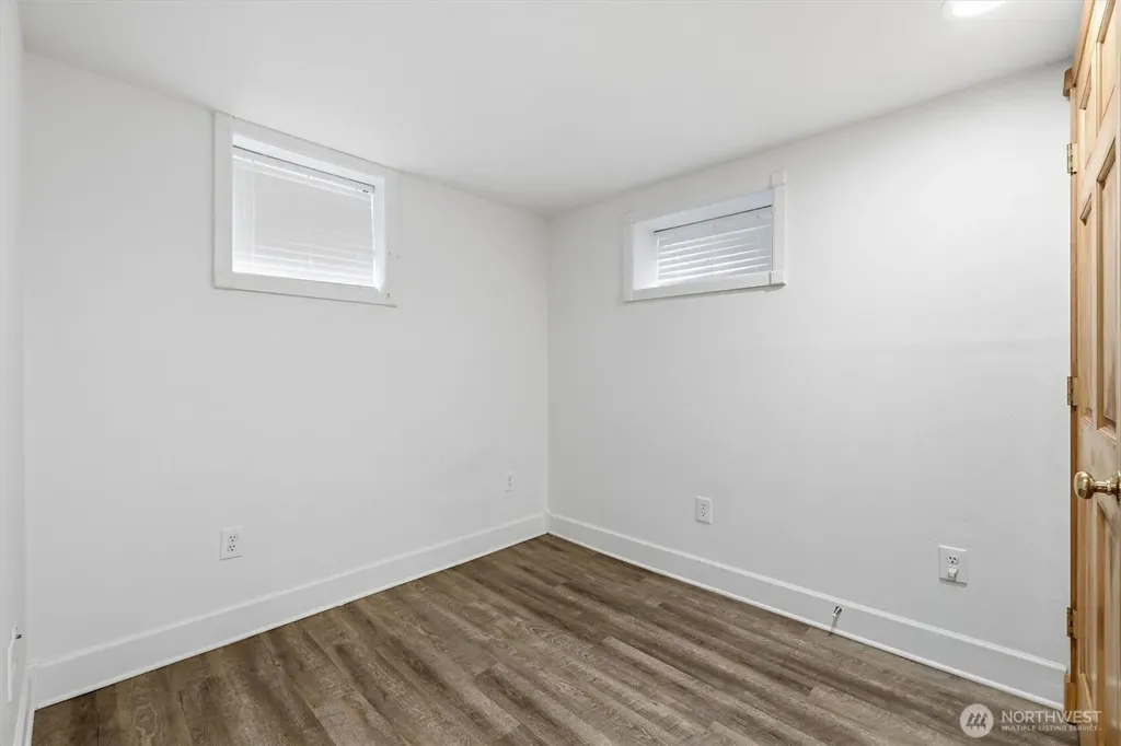 10035 17th Avenue SW Seattle WA 98146