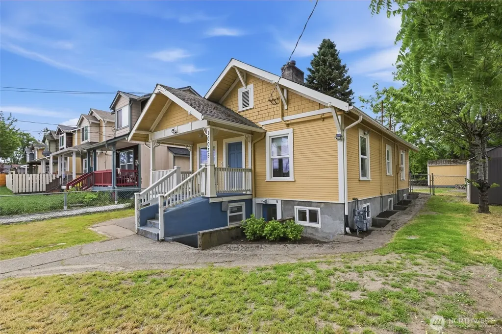 10035 17th Avenue SW Seattle WA 98146