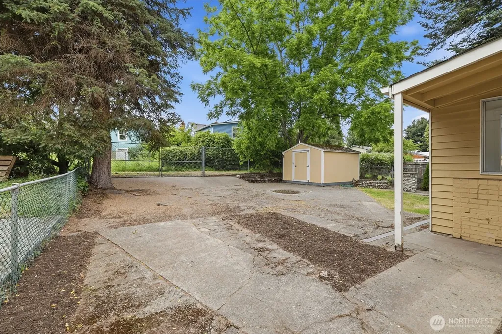 10035 17th Avenue SW Seattle WA 98146