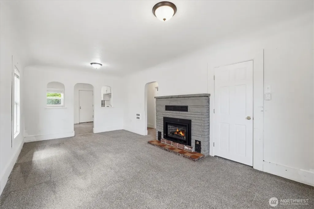 10035 17th Avenue SW Seattle WA 98146
