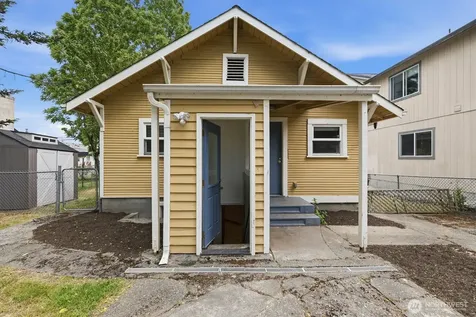 10035 17th Avenue SW Seattle WA 98146