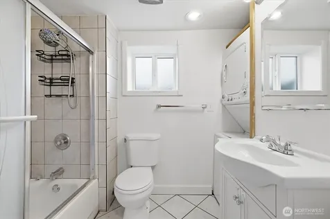 10035 17th Avenue SW Seattle WA 98146