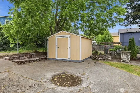 10035 17th Avenue SW Seattle WA 98146