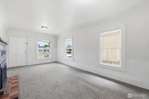 10035 17th Avenue SW Seattle WA 98146