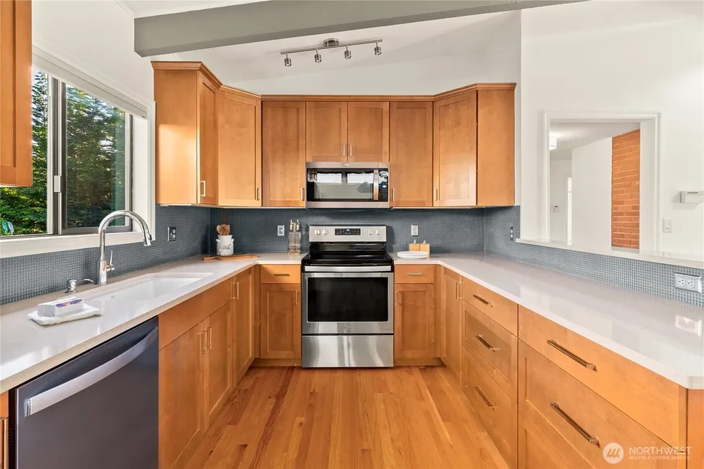 4015 NE 70th Street Seattle WA 98115