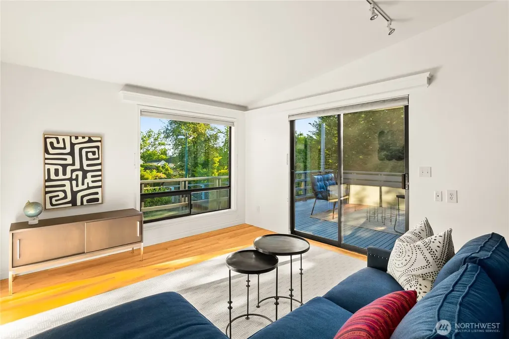 4015 NE 70th Street Seattle WA 98115