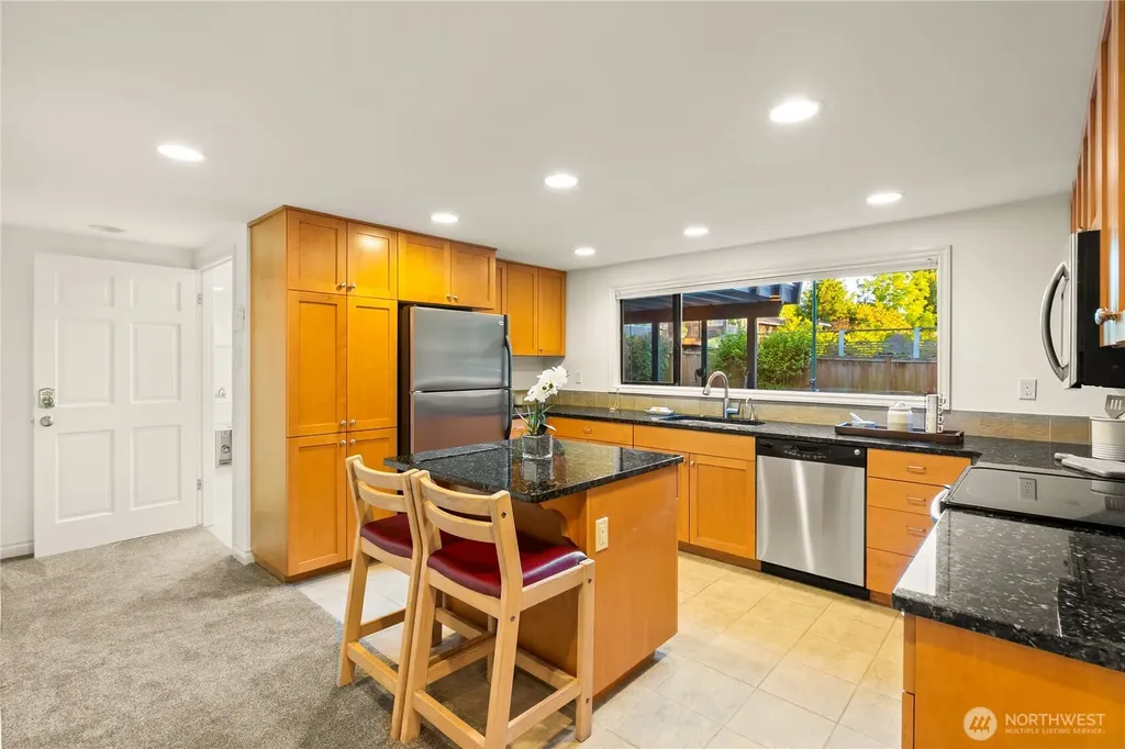 4015 NE 70th Street Seattle WA 98115
