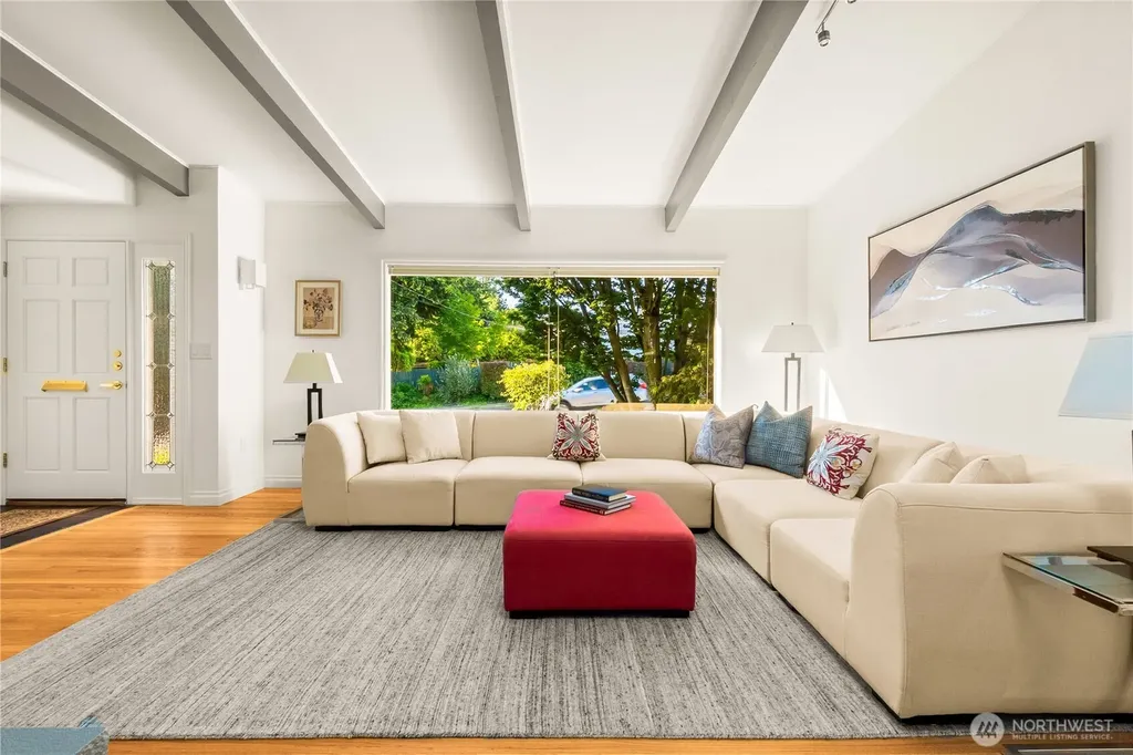 4015 NE 70th Street Seattle WA 98115