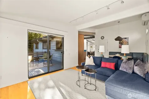 4015 NE 70th Street Seattle WA 98115