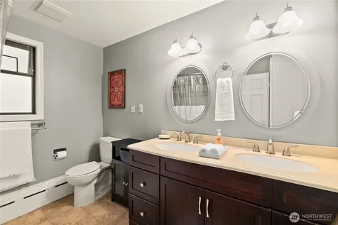 4015 NE 70th Street Seattle WA 98115
