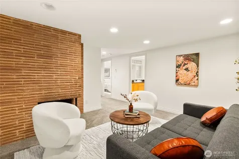 4015 NE 70th Street Seattle WA 98115