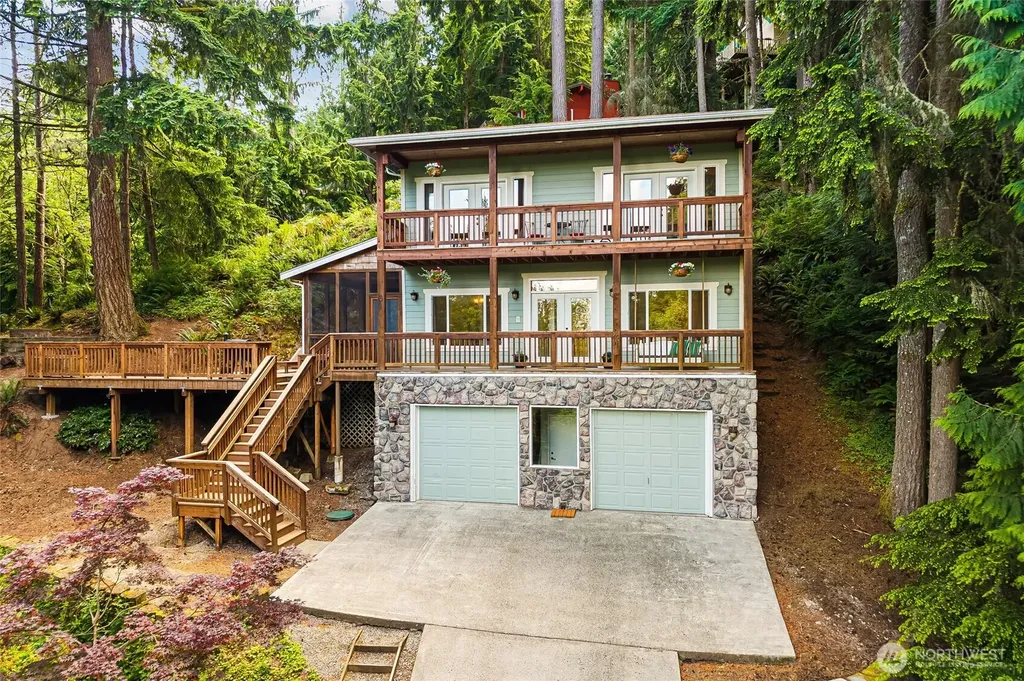 61 Louise View Drive Bellingham WA 98229