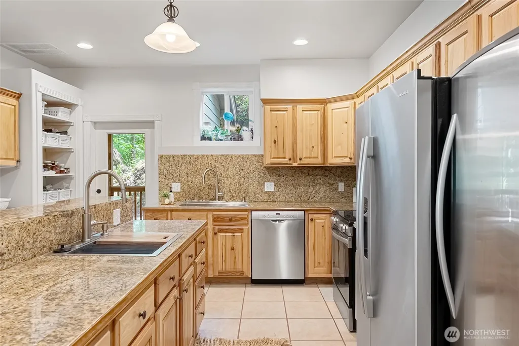 61 Louise View Drive Bellingham WA 98229