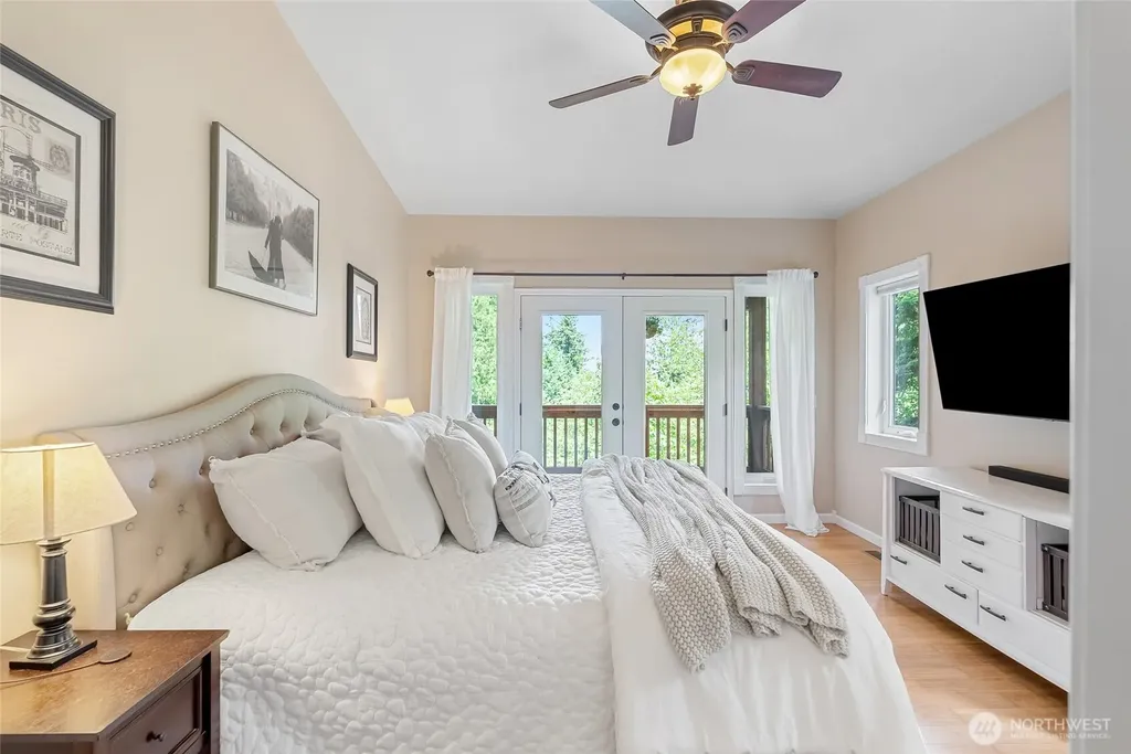 61 Louise View Drive Bellingham WA 98229