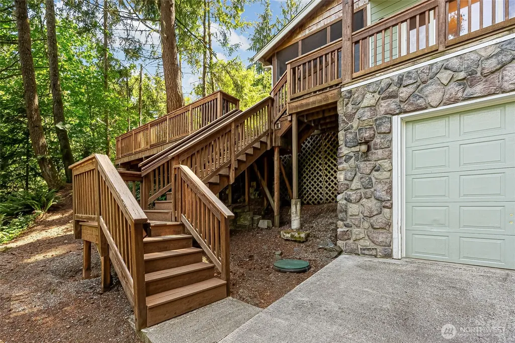 61 Louise View Drive Bellingham WA 98229