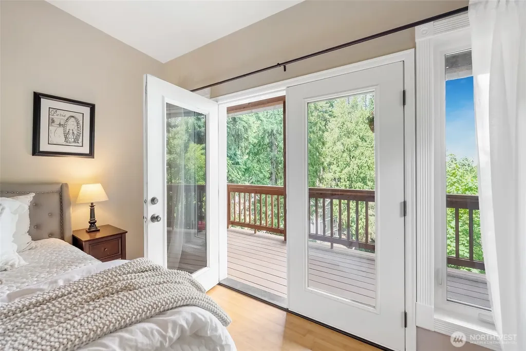 61 Louise View Drive Bellingham WA 98229