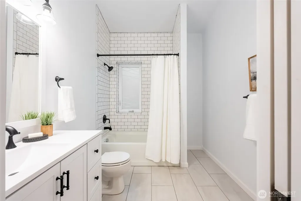 61 Louise View Drive Bellingham WA 98229