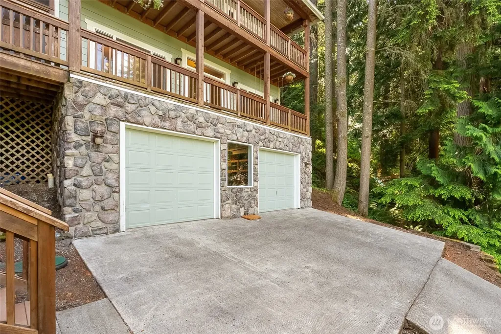61 Louise View Drive Bellingham WA 98229