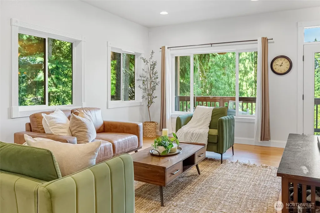 61 Louise View Drive Bellingham WA 98229