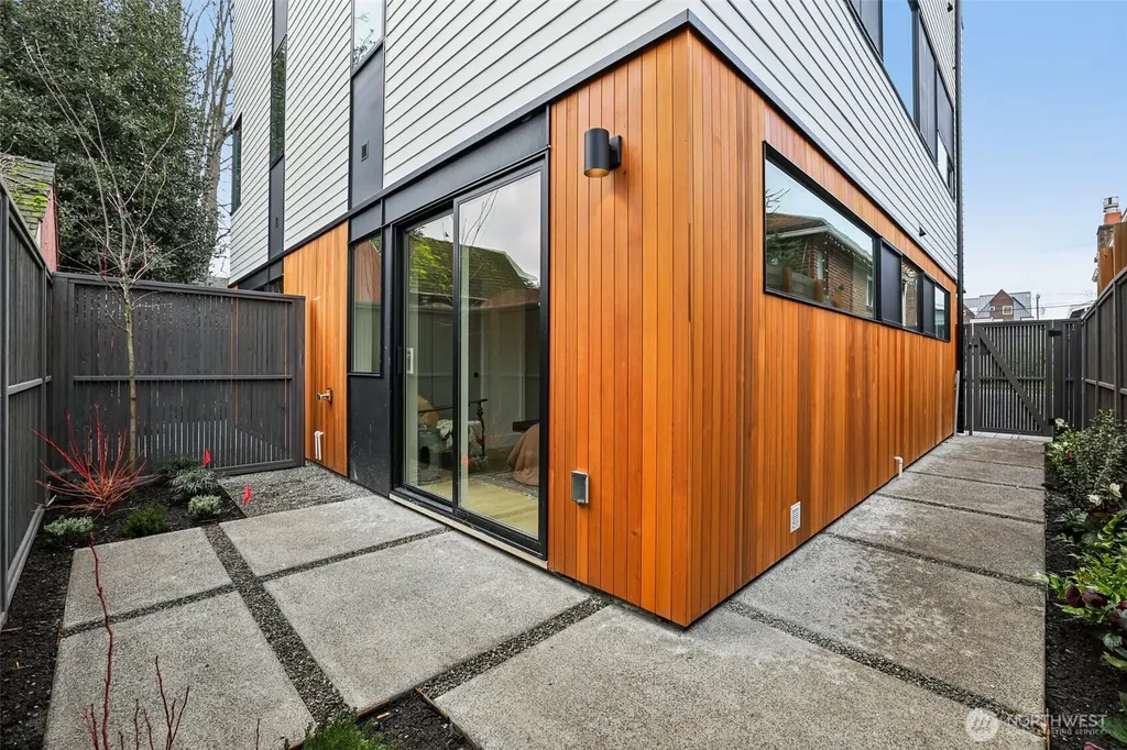 2626 58th Avenue SW Seattle WA 98116