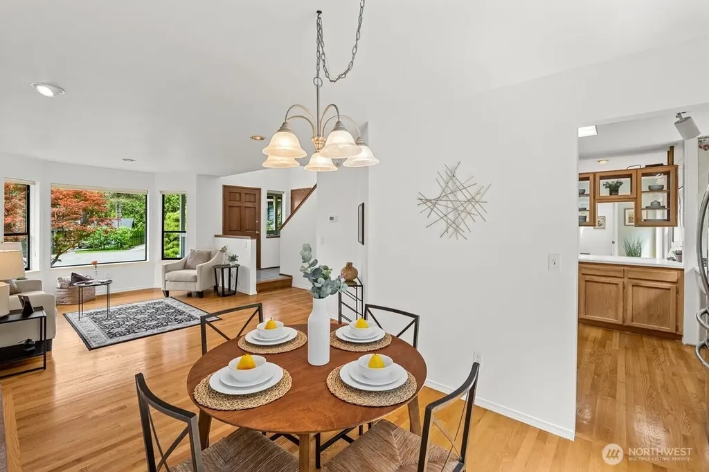 27015 NE Dorothy Duvall WA 98019