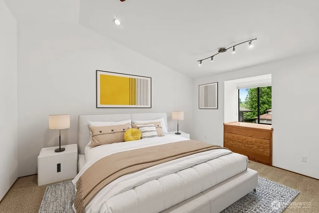 27015 NE Dorothy Duvall WA 98019