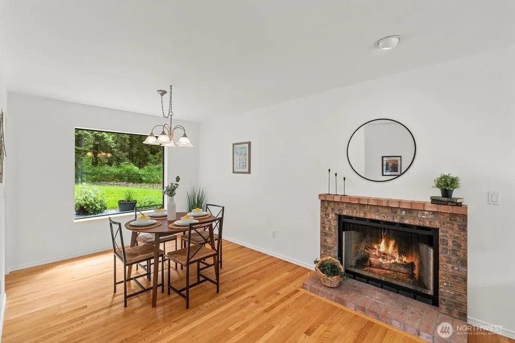 27015 NE Dorothy Duvall WA 98019