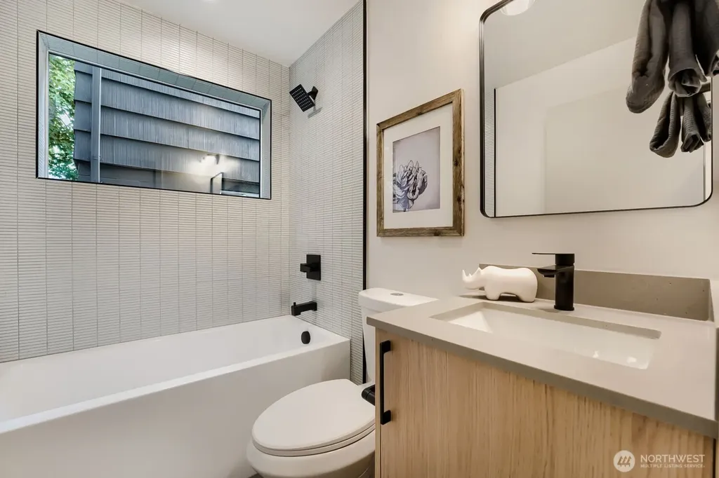 2626 58th Avenue SW Seattle WA 98116
