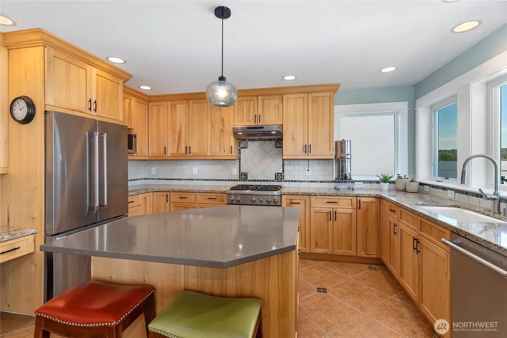 4174 Saltspring Drive Ferndale WA 98248