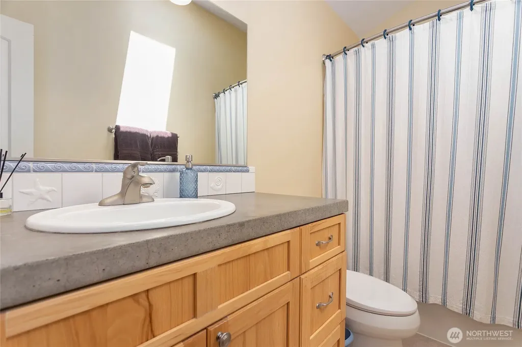 4174 Saltspring Drive Ferndale WA 98248