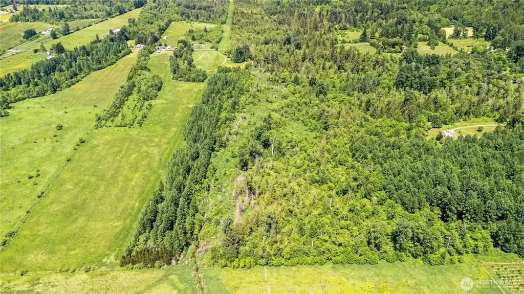 5537 Strand Road Deming WA 98244