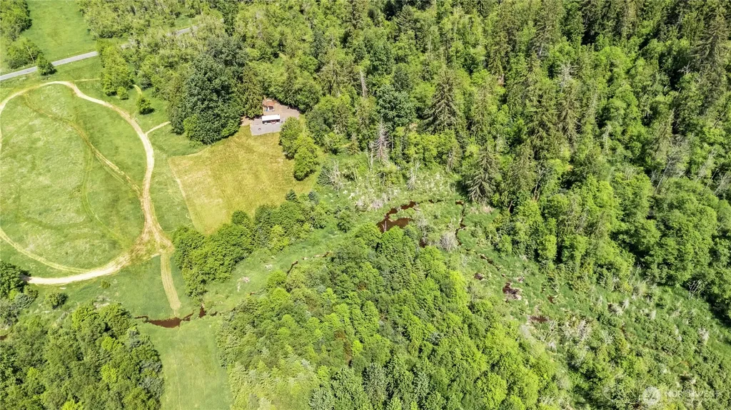 5537 Strand Road Deming WA 98244