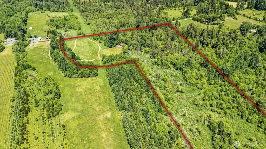 5537 Strand Road Deming WA 98244