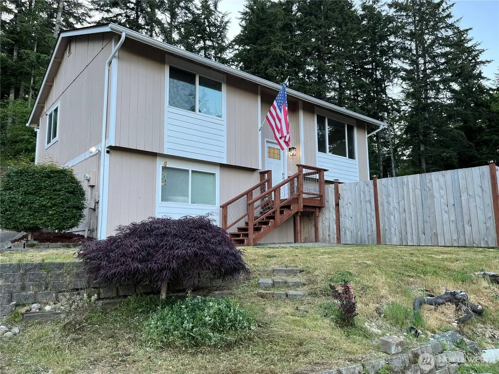 10 NE Anchor Court Belfair WA 98528