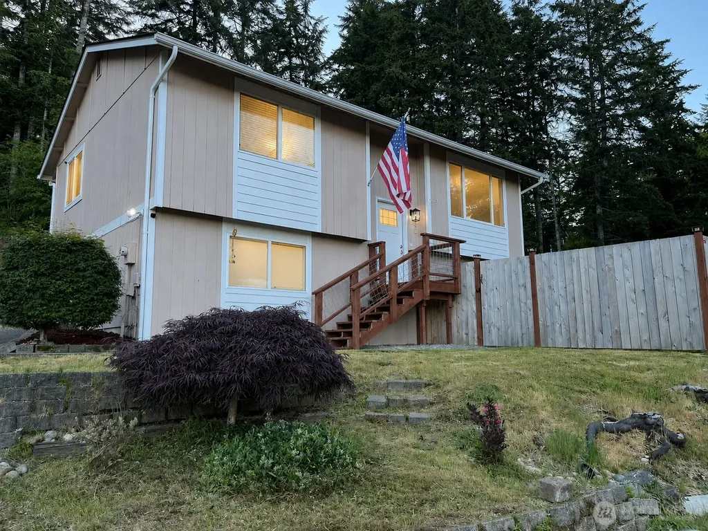 10 NE Anchor Court Belfair WA 98528
