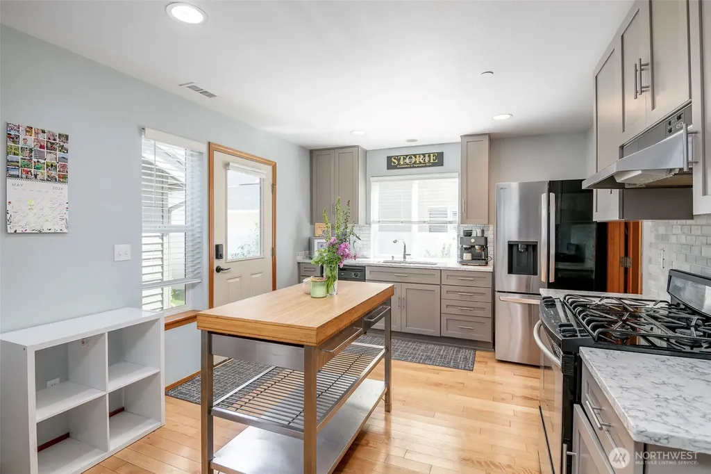 1186 Griggs Street Dupont WA 98327