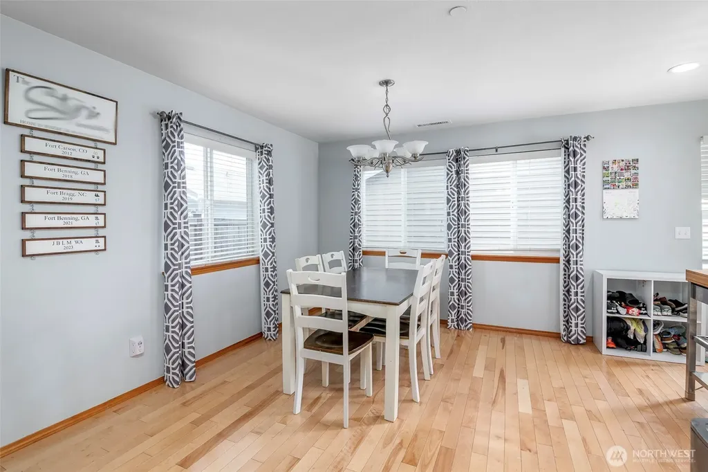 1186 Griggs Street Dupont WA 98327