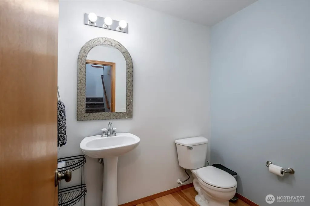 1186 Griggs Street Dupont WA 98327