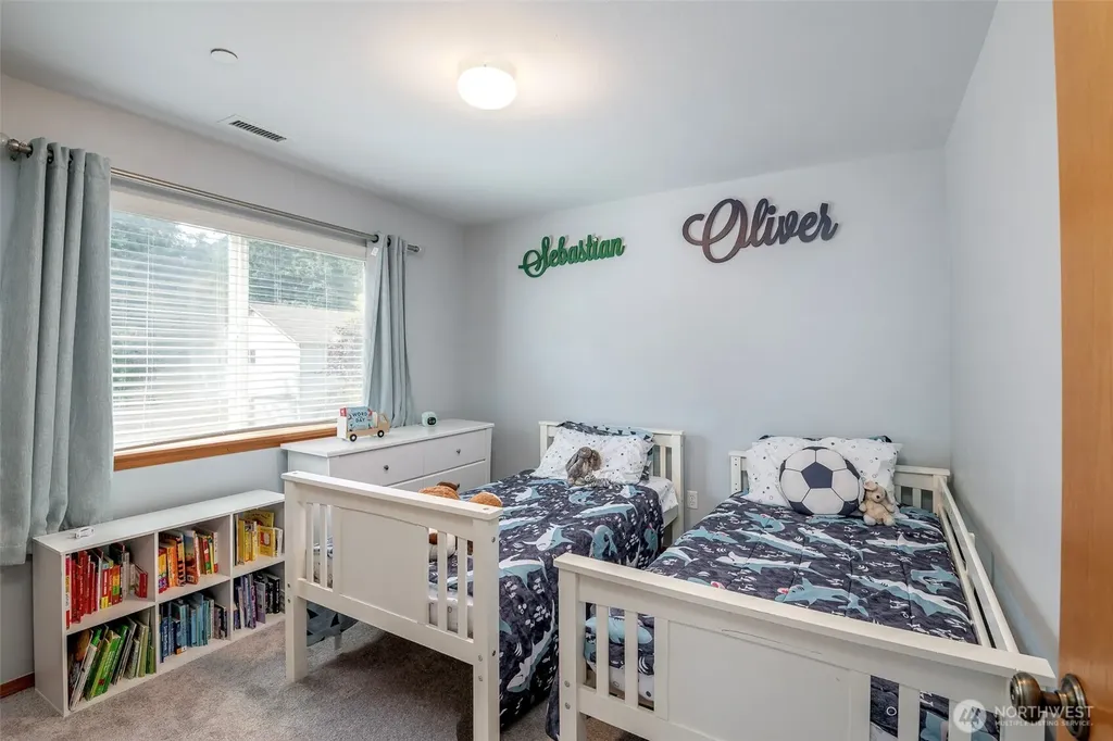 1186 Griggs Street Dupont WA 98327