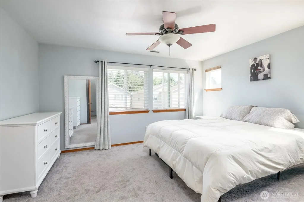 1186 Griggs Street Dupont WA 98327