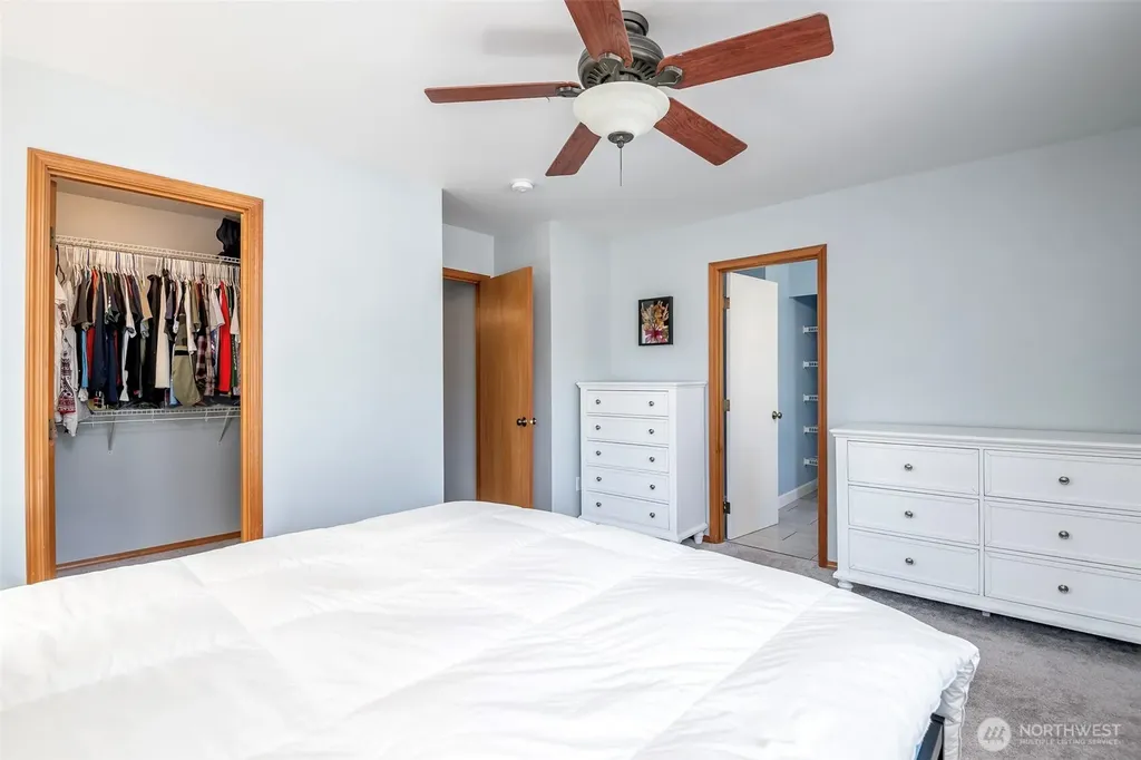 1186 Griggs Street Dupont WA 98327