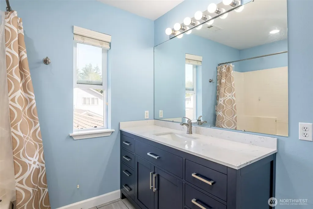 1186 Griggs Street Dupont WA 98327
