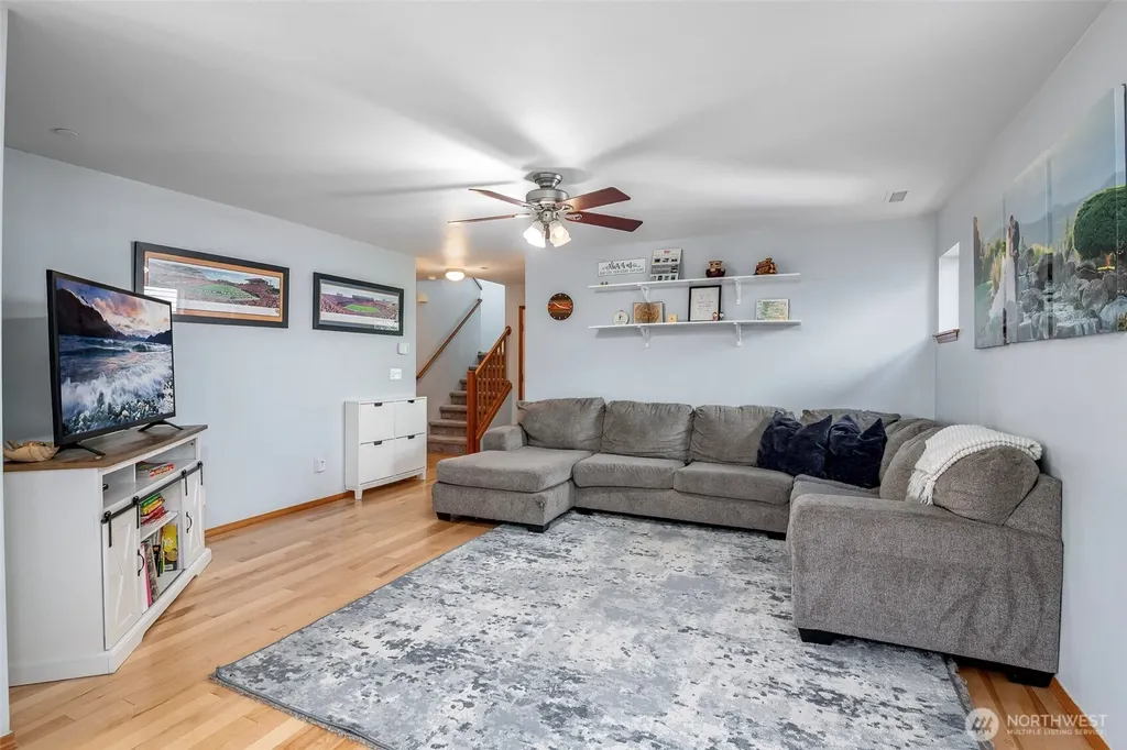 1186 Griggs Street Dupont WA 98327