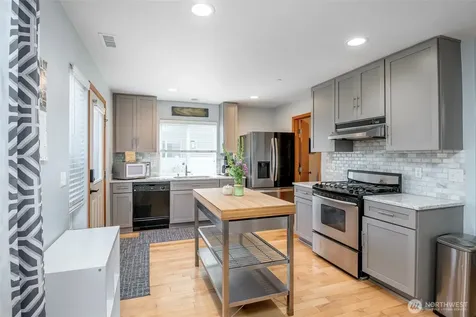 1186 Griggs Street Dupont WA 98327