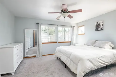 1186 Griggs Street Dupont WA 98327