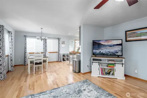 1186 Griggs Street Dupont WA 98327