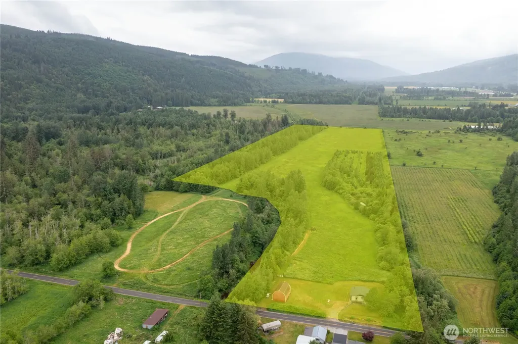 5473 Strand Road Deming WA 98244