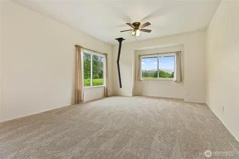 5473 Strand Road Deming WA 98244