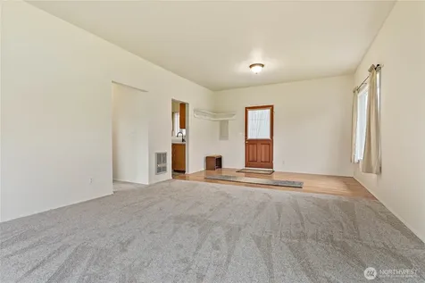 5473 Strand Road Deming WA 98244